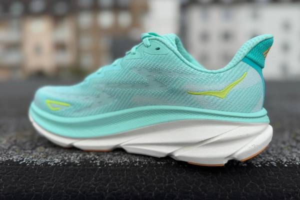 Hoka Clifton 9