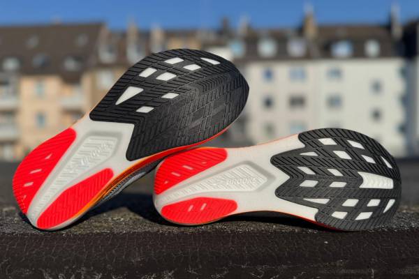 BROOKS Hyperion 2